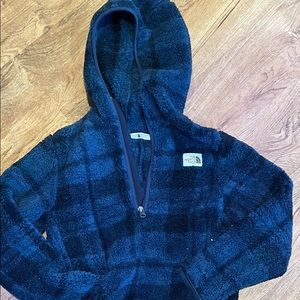 Boys North Face Fleece Hoodie with zippered pocket